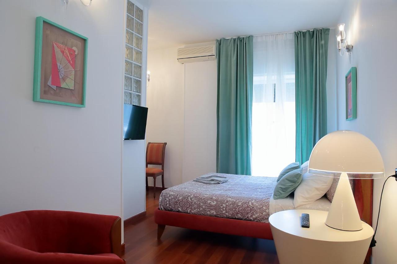 Savoia & Cavour _ Premium Signature _ Hotel Bari Luaran gambar
