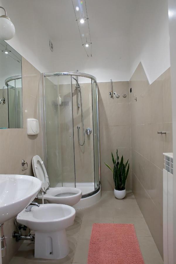 Savoia & Cavour _ Premium Signature _ Hotel Bari Luaran gambar