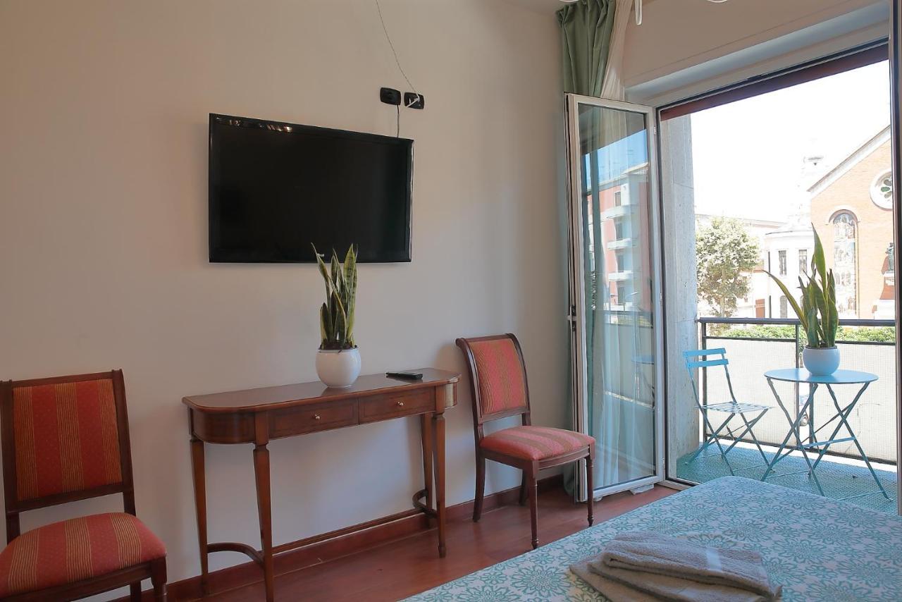 Savoia & Cavour _ Premium Signature _ Hotel Bari Luaran gambar